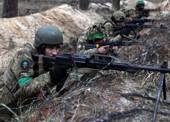 Rusia y Ucrania confirman fuertes enfrentamientos en Zaporiyia.