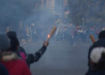 La Policía pide deponer intentos de violencia durante el ‘cabildo’ en La Paz