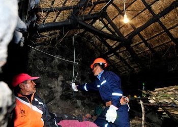 En 2022, 3,4 millones de adultos mayores se beneficiaron con el descuento en tarifas de luz