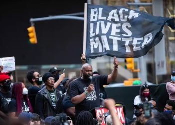 Procesados cinco expolicías por la muerte de un joven negro en Memphis.