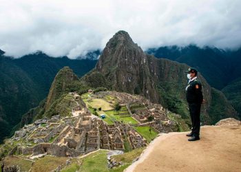 Turismo en Perú pierde más de $us 6,2 millones diarios por crisis política desde 2022.