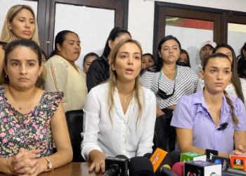 Asambleísta llama ‘mártir de la democracia’ a Camacho y denuncia ‘abusos’
