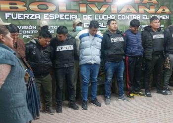 Los ocho hombres fueron trasladados al penal de San Pedro y las dos mujeres, a la cárcel de Obrajes.