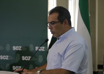 Aguilera admite que ejerce la ‘suplencia gubernamental’ ante la ausencia de Camacho