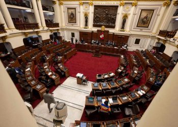 El Congreso de Perú rechazó este miércoles un proyecto de ley que contemplaba elecciones generales en 2023, en medio de una ola de protestas.