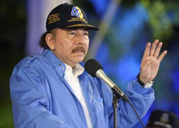 Ortega pide que Castillo sea liberado y restituido como presidente de Perú.