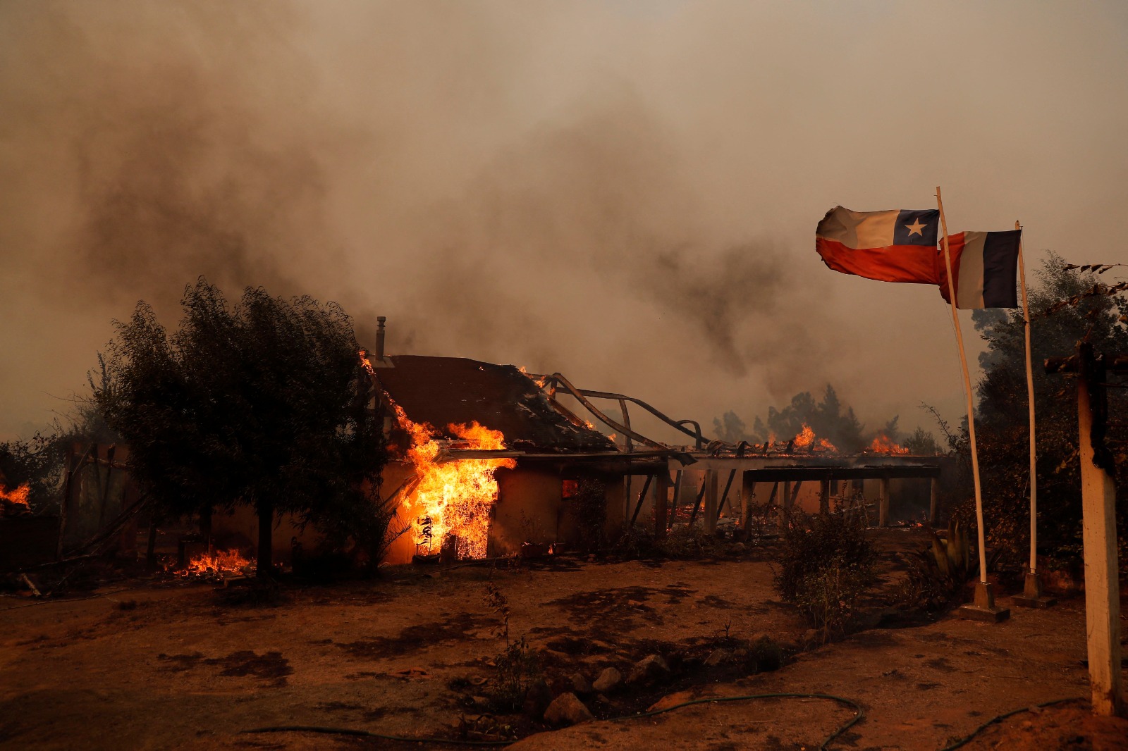 Cuatro muertos por los incendios que azotan la región chilena de Biobío.