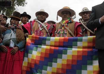 Los representantes del Conamaq en contacto con la prensa. Foto: APG.