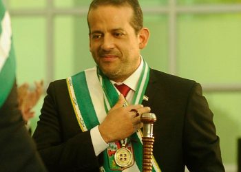 El gobernador Camacho asumió su mandato en 2021. Foto: APG.