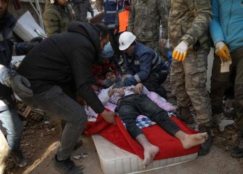 Nuevos rescates en Turquía y Siria tras el sismo, que deja 15.000 muertos