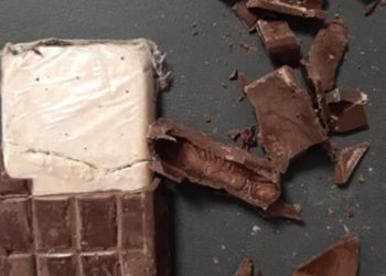 Un hombre de 25 años que fingía ser discapacitado y vendía dulces en Cochabamba, se dedicaba al microtráfico.
