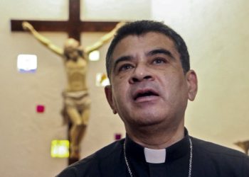 Nicaragua condena a 26 años de cárcel a obispo.