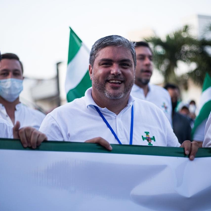 Larach apunta a profundizar la autonomía y el federalismo desde el Comité pro Santa Cruz
