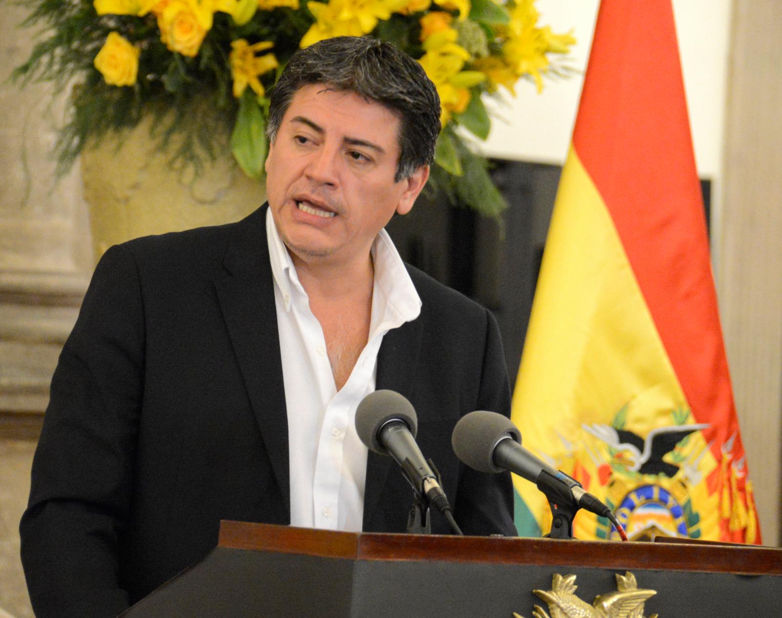 Jerjes Justiniano: Evaluaré si vale la pena volver al país a una justicia corrupta, cómplice y servil
