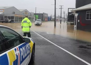 Nueva Zelanda declara el estado de emergencia en el país por el ciclón.