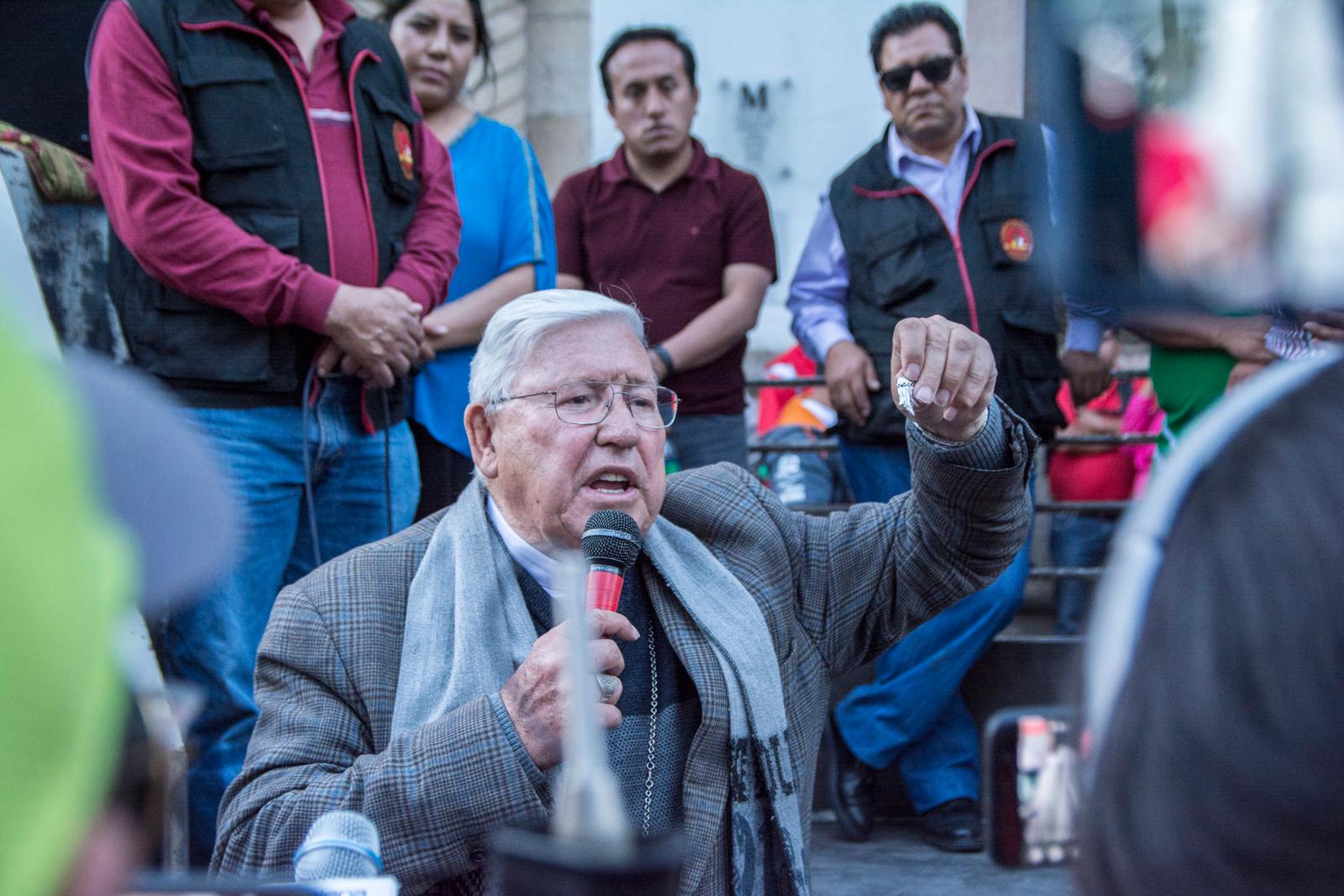 Juárez advierte con ‘salir a las calles’ en defensa de obispos aludidos por el Procurador
