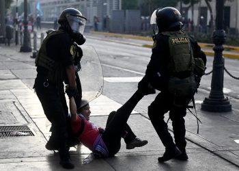 Amnistía presenta 'evidencias' de abusos contra manifestantes.