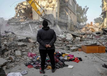 Rescatan un sobreviviente 278 horas después del terremoto en Turquía.
