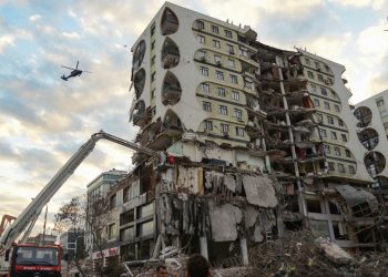 Turquía eleva a más de 44.200 el balance de muertos por los terremotos.
