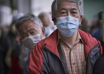 Hong Kong pone fin al uso obligatorio de mascarillas.