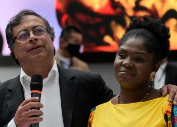 Petro: Las megacárceles de El Salvador 'son campos de concentración'.