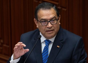 Congreso cita a Otárola para que explique sobre la represión policial.