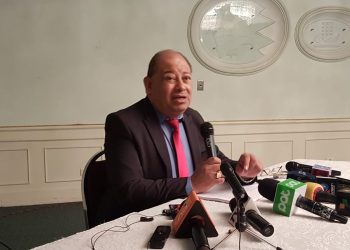 Romero ratifica denuncia de presunto negociado en YPFB en la compra de combustibles