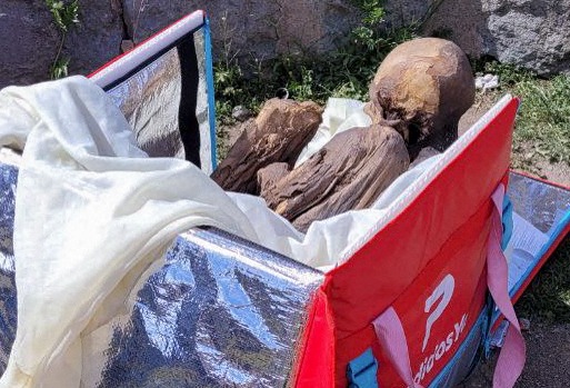 Se trataría de un hombre que al morir tenía 45 años.