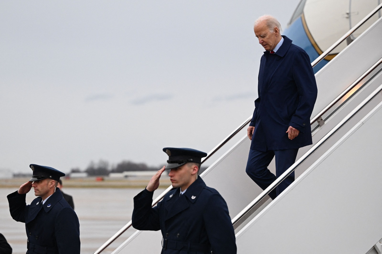 El doctor de Biden confirma que el mes pasado se le extirpó un carcinoma.