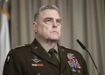 Siria condena la visita 'ilegal' del jefe del Estado Mayor al noreste del país.
