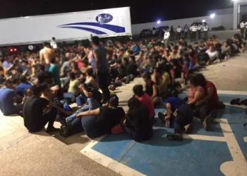 Hallados 343 migrantes, 103 de ellos menores. Bloqueo de EEUU y México