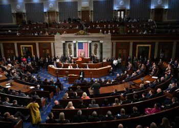 Senadores presentan proyecto de ley para levantar embargo contra Cuba.