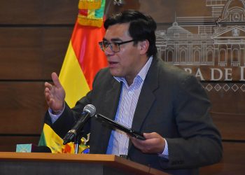 Mercado aconseja a Camacho dejar que otra persona asuma la gestión de la Gobernación