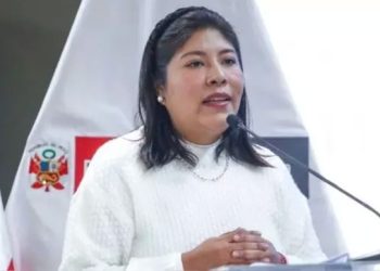 Fiscalía solicita tramitar el impedimento de salida del país de Chávez.