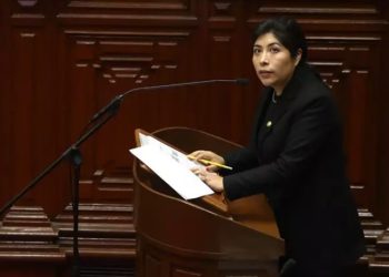 Justicia de Perú rechaza el impedimento de salida de país para Chávez.