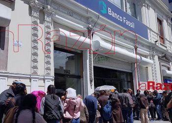 El Gobierno pide a la población tener calma y confianza con las entidades financieras