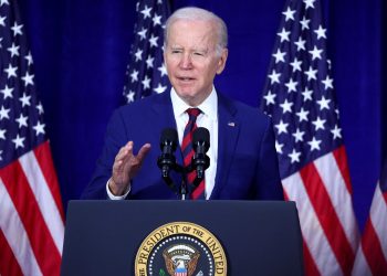 Biden toma nuevas medidas contra las armas de fuego.