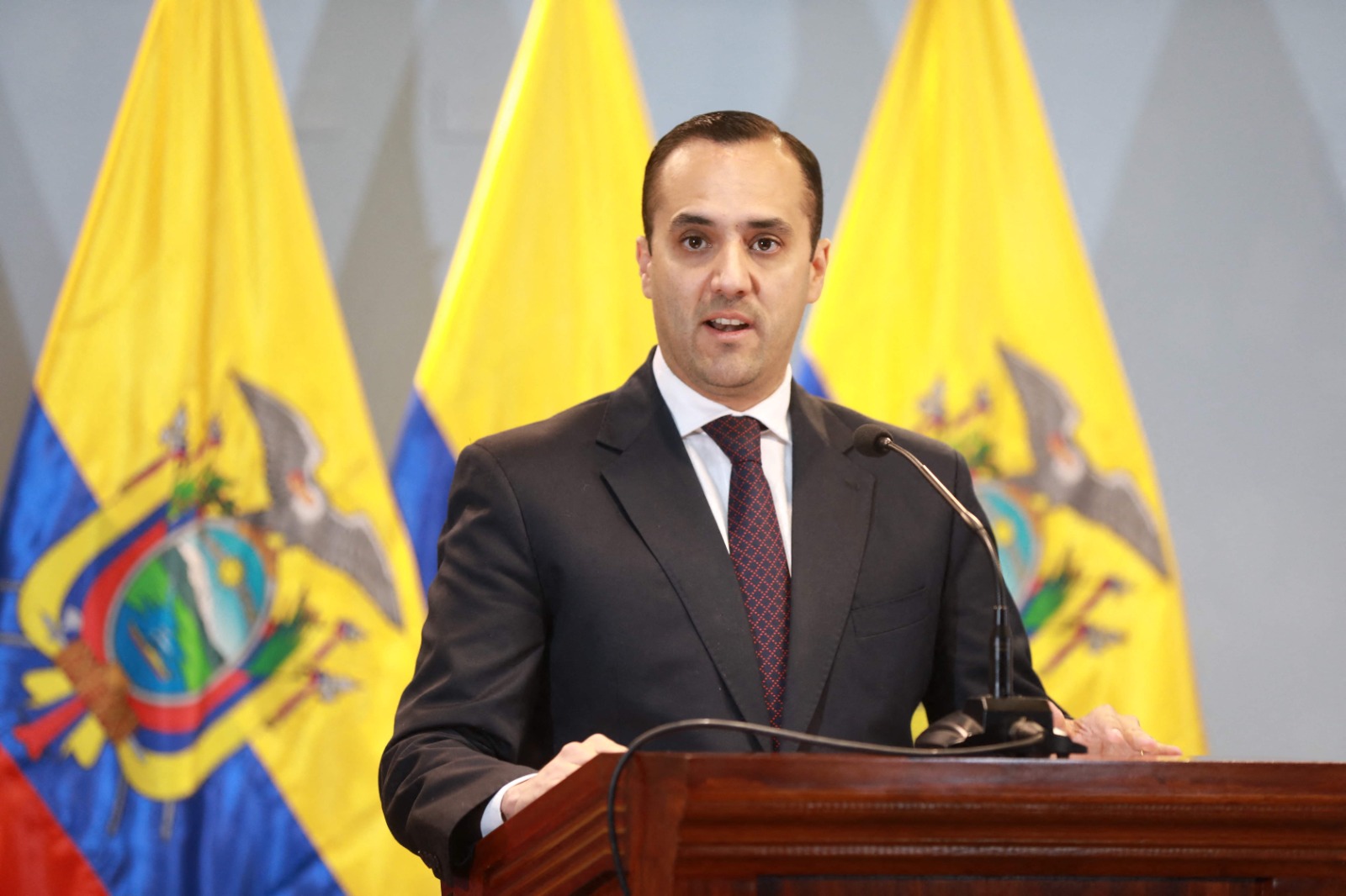 Ecuador y Argentina en crisis diplomática.