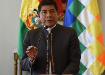 Asesor de Morales niega denuncia de carro en que viajó el expresidente sea robado.