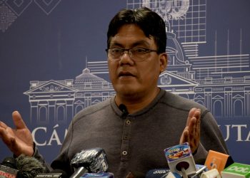Tras denuncia de legislador ‘renovador’, diputado Arce acudirá a la citación de la Fiscalía para asumir su defensa.