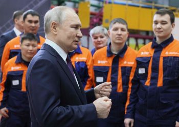Líderes se pronuncian a favor de la orden de arresto contra Putin.
