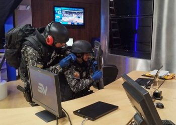 Fiscalía de Ecuador abre una investigación por terrorismo.