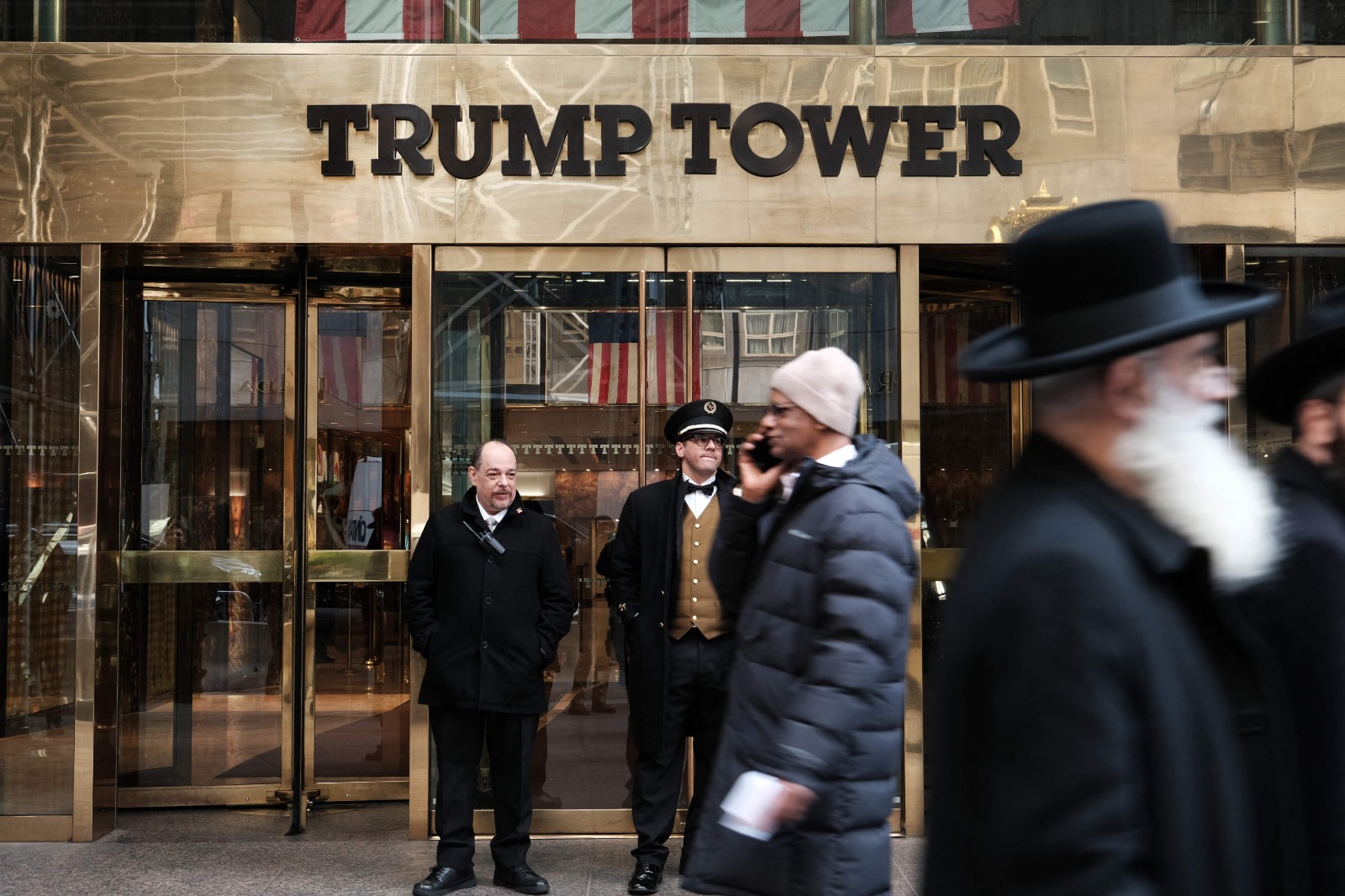Gran jurado de NY cancela sesión, retrasando cargos contra Trump.