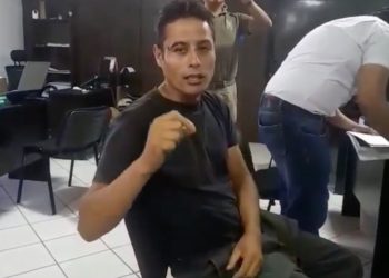 Justicia determina que capitán Lara se defienda en libertad por la acusación de usurpación de funciones.