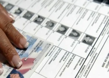 Padrón electoral: El TSE confía en un voto, una firma y una huella