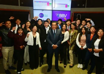 Más de 100 equipos compitieron en el Juego de la Bolsa