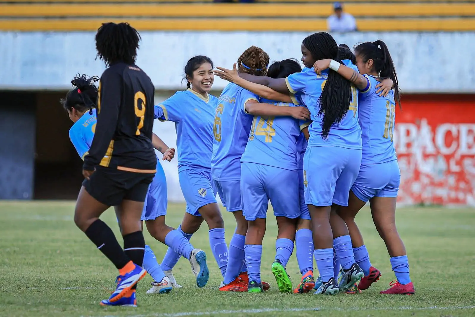 Bolívar-Astor y Always-Nacional Potosí, las ‘semis’ del femenino