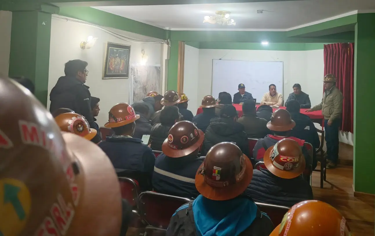 Toma de mina: Andacaba y Cooperativa San Juan firman preacuerdo
