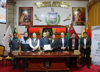 Gobernación de La Paz y SOBOCE se unen para transformar residuos urbanos en energía limpia