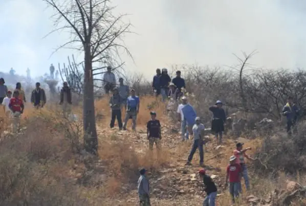 Mineros medianos rechazan avasallamientos y exigen respeto a la ley